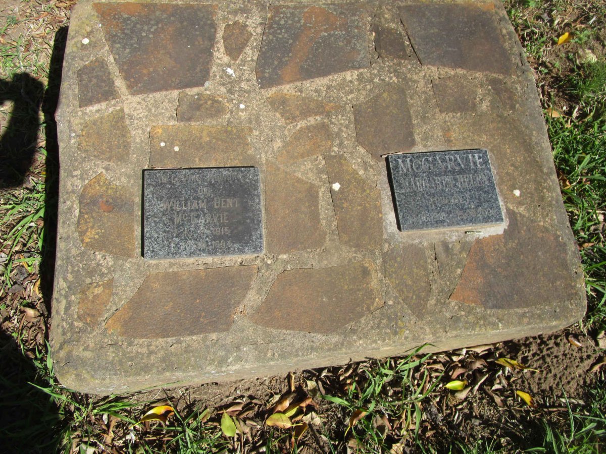 McGARVIE William Dent 1915-1994 &amp; Margaret Helen 1918-2008