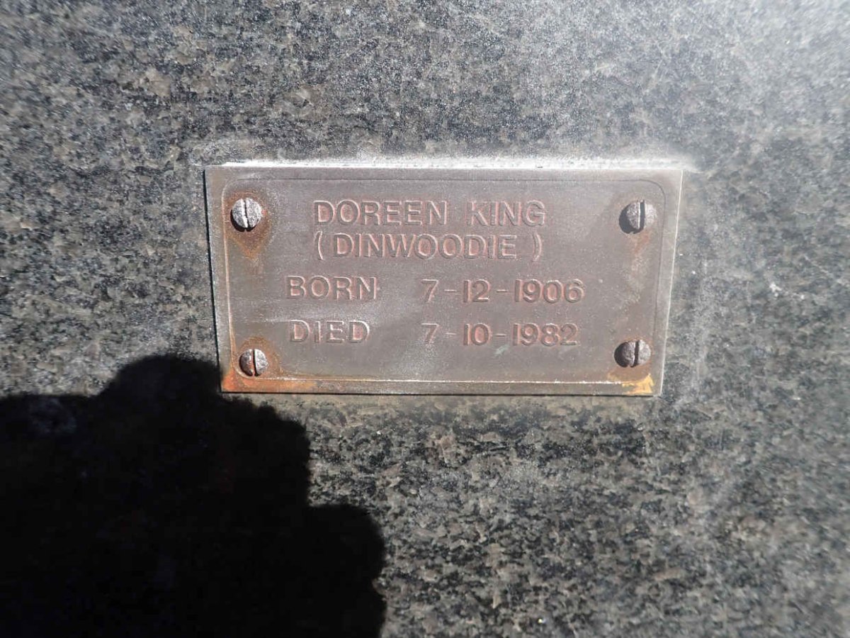 KING Doreen DINWOODIE 1906-1982