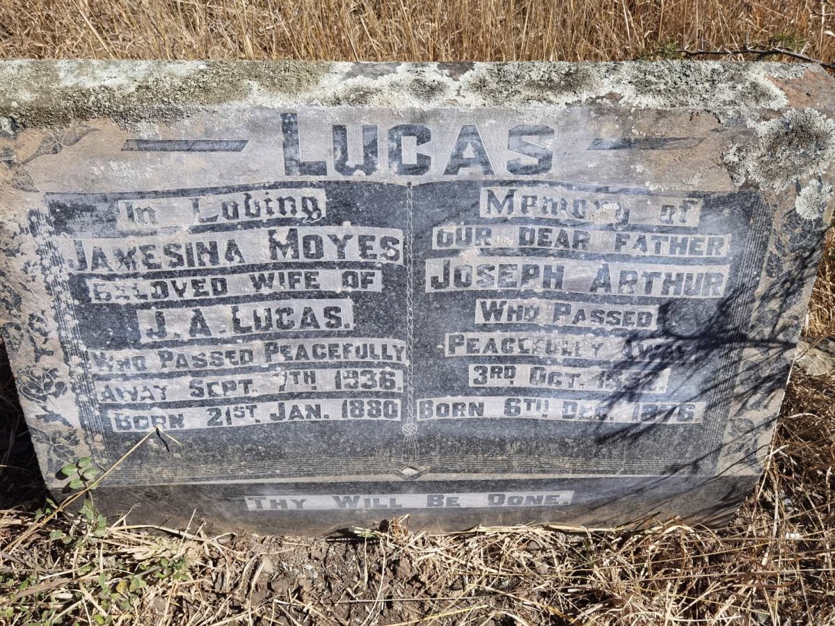 LUCAS Joseph Arthur 1876-1952 &amp; Jamesina Moyes 1880-1936