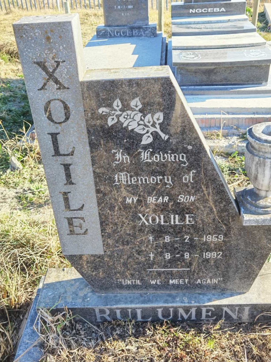RULUMENI Xolile 1959-1992