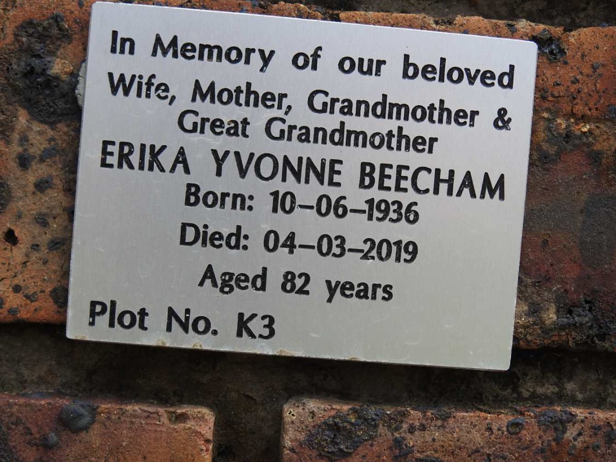 BEECHAM Erika Yvonne 1936-2019