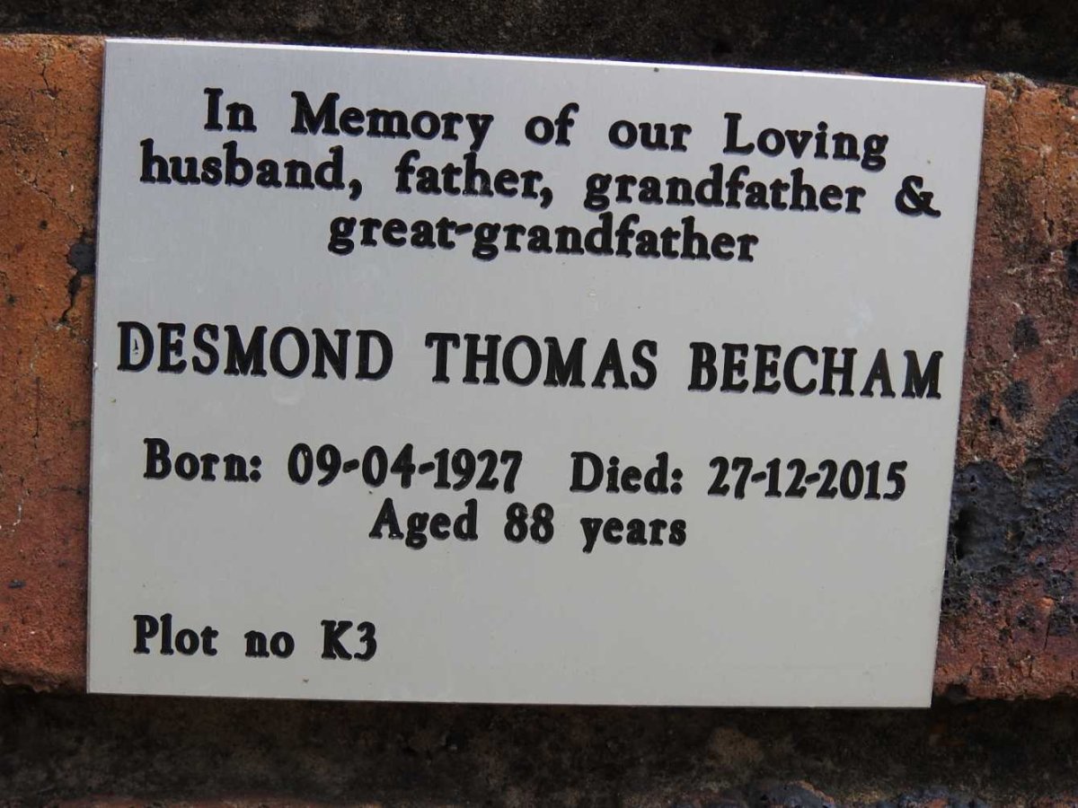 BEECHAM Desmond Thomas 1927-2015