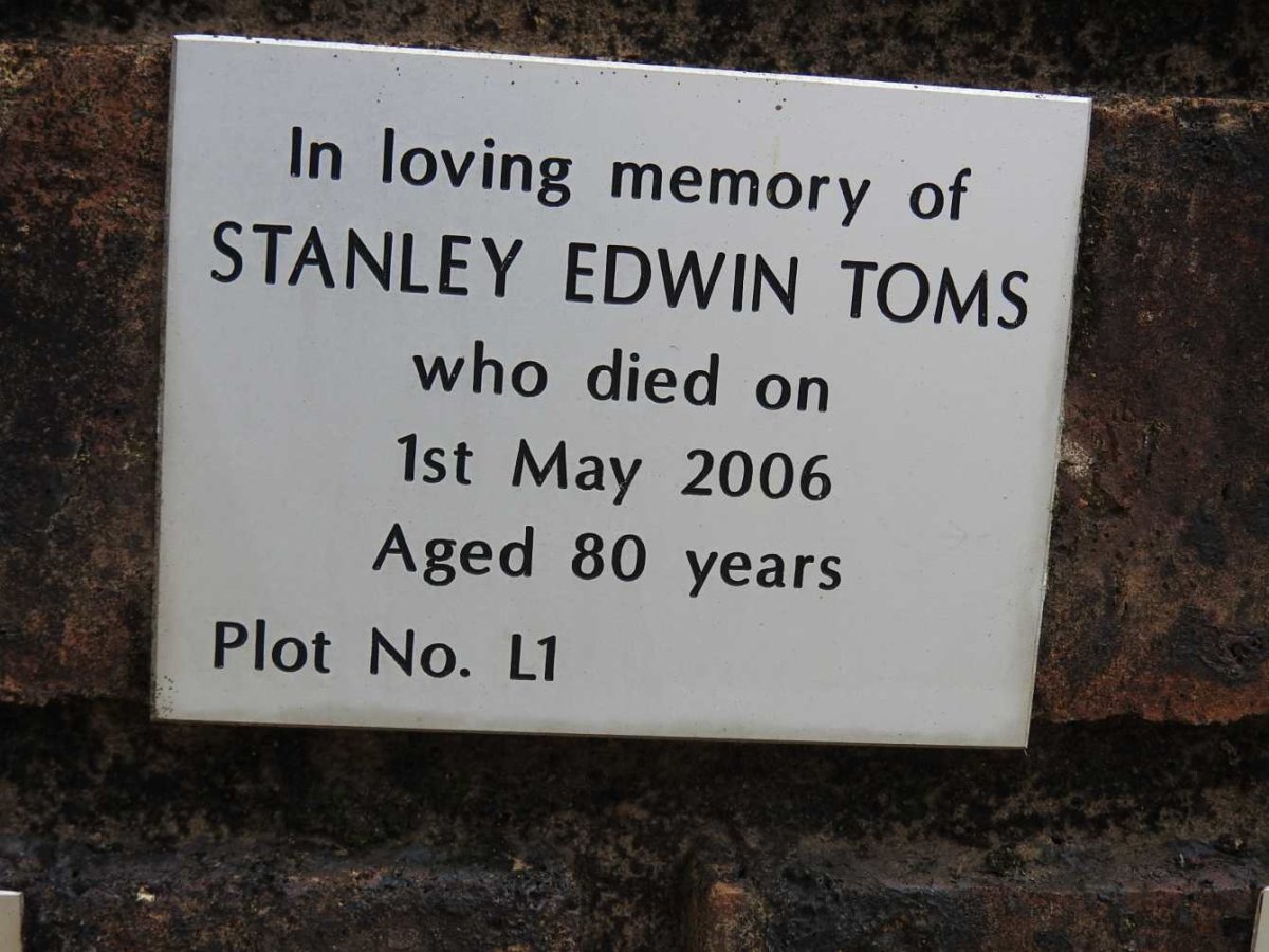 TOMS Stanley Edwin -2006