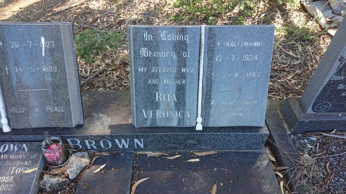 BROWN Rita Veronica nee KRETZMANN 1934-1985