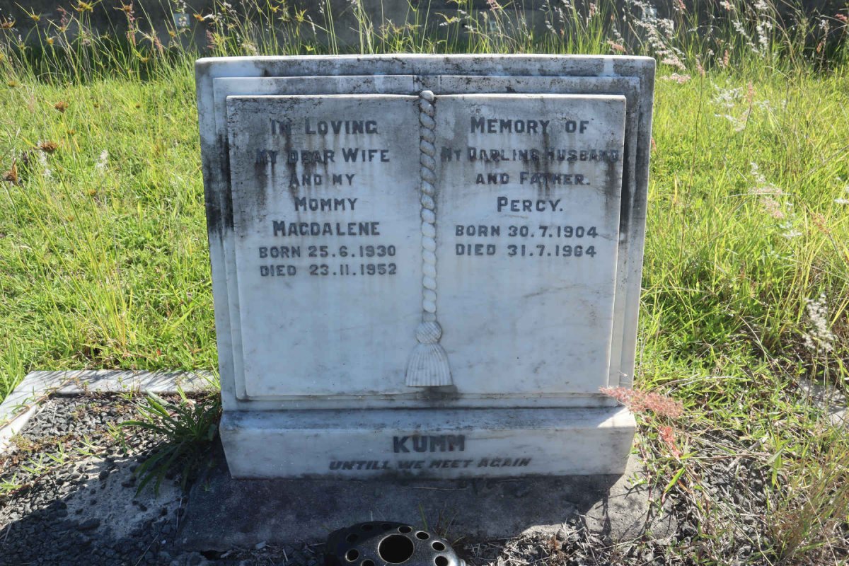 KUMM Percy 1904-1964 &amp; Magdalene 1930-1952