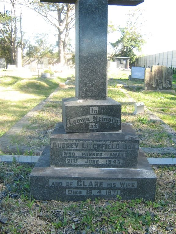 OAK Aubrey Litchfield -1943 &amp; Clare -1971
