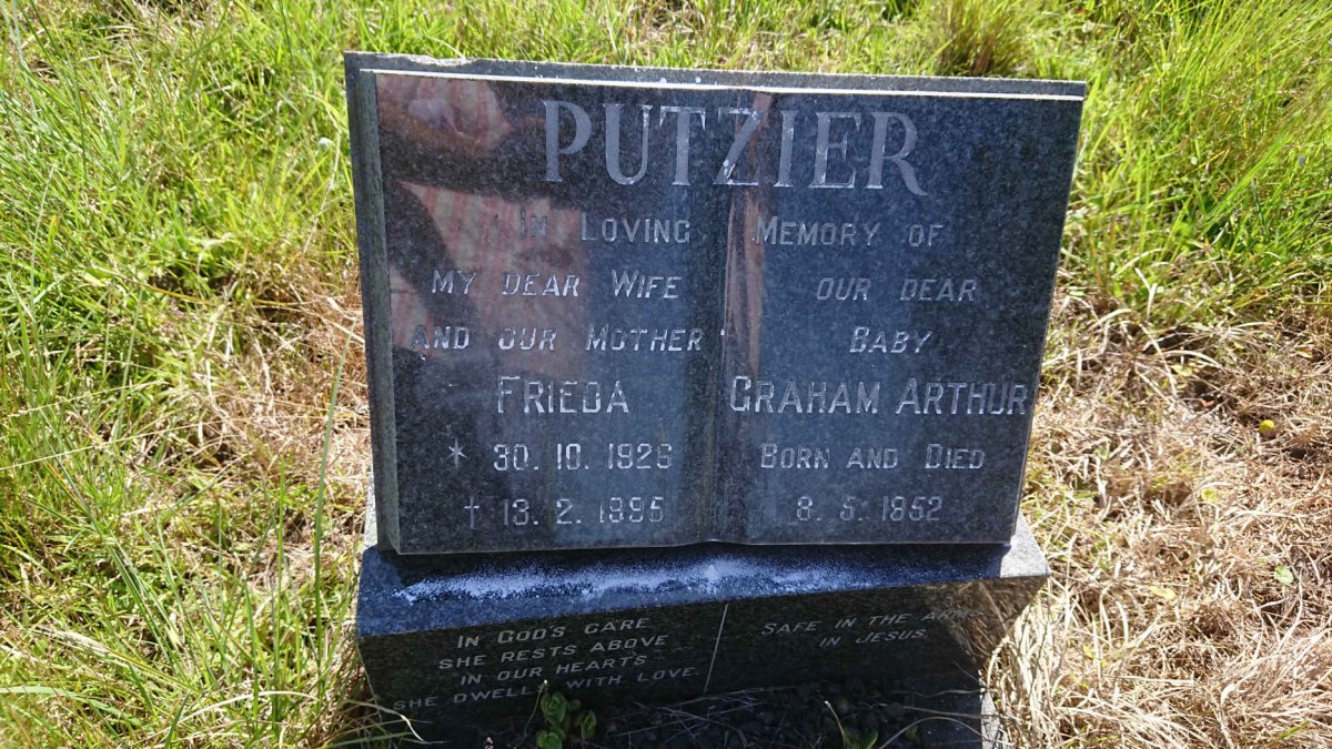 PUTZIER Frieda 1926-1995 :: PUTZIER Graham Arthur 1952-1952