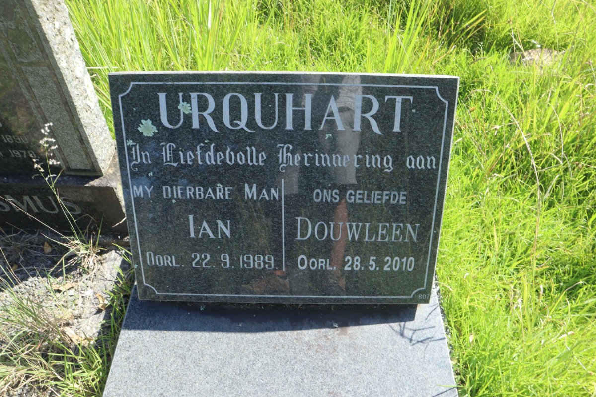 URQUHART Ian -1989 &amp; Douwleen -2010