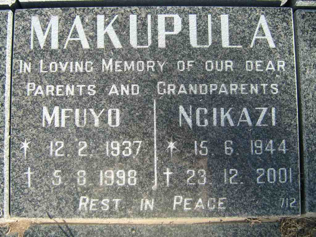 MAKUPULA Mfuyo 1937-1998 &amp; Ngikazi 1944-2001