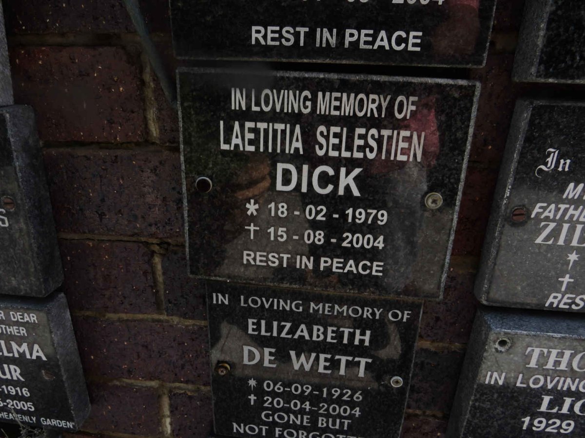 DICK Laetitia Selestien 1979-2004