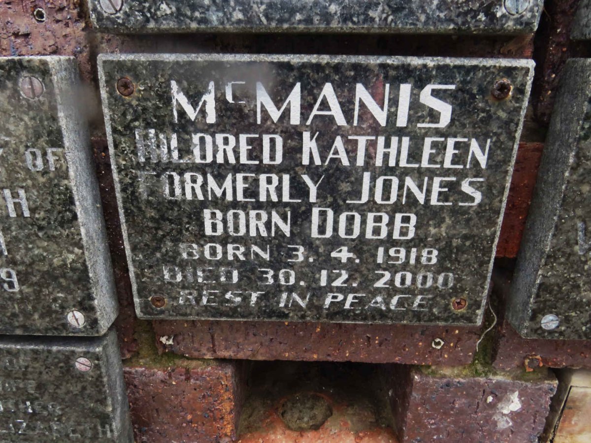 MCMANIS Hildred Kathleen formerly JONES nee DOBB 1918-2000