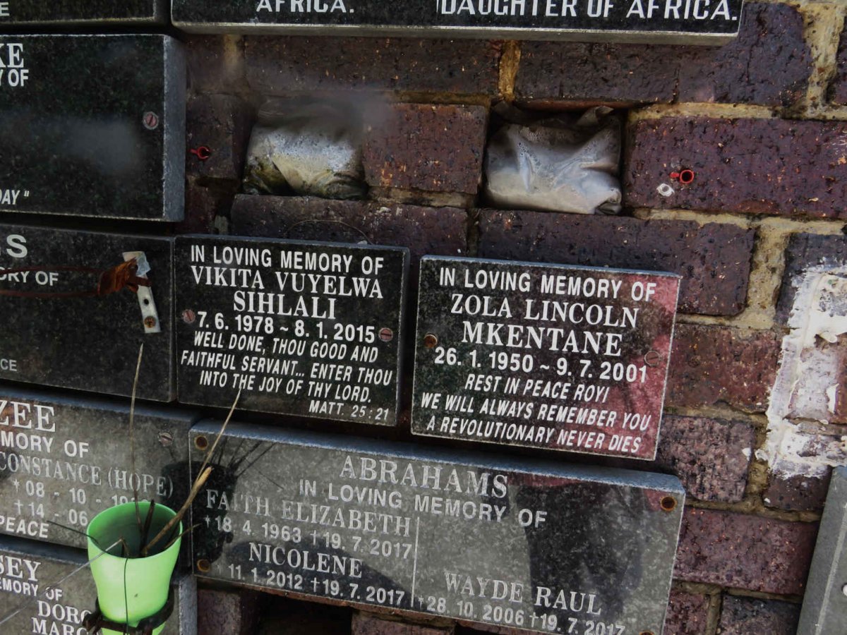 MKENTANE Zola Lincoln 1950-2001 :: SIHLALI Vikita Vuyelwa 1978-2015