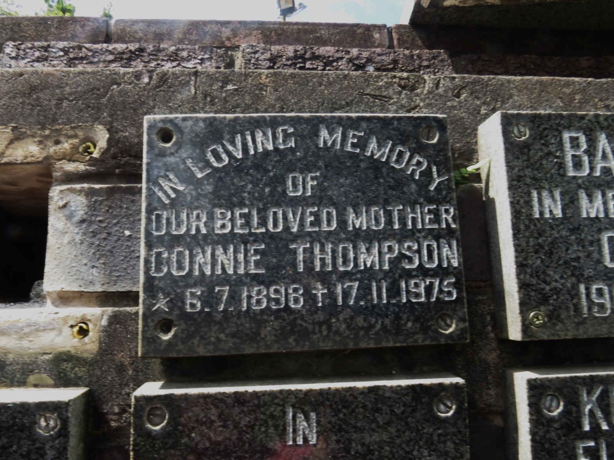 THOMPSON Connie 1898-1975