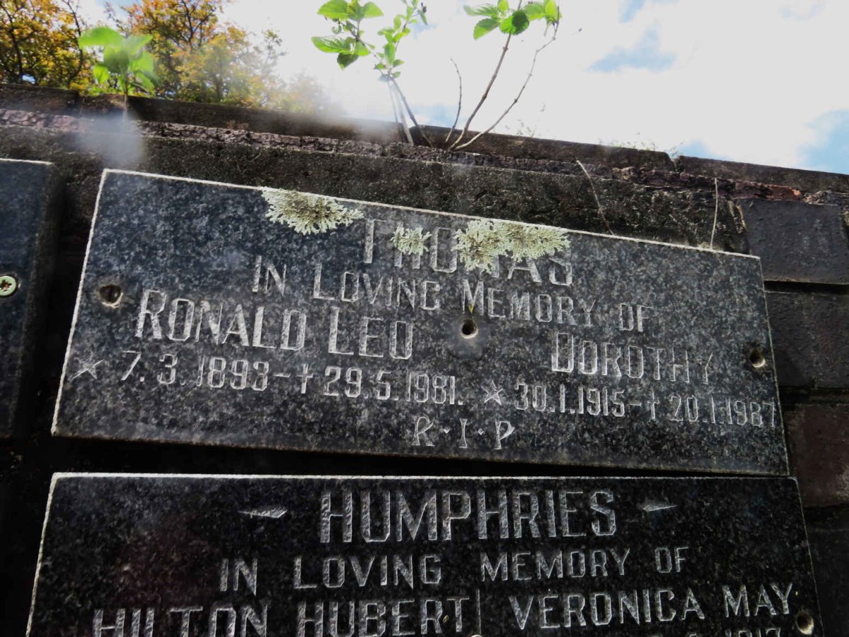 THOMAS Ronald Leo 1893-1981 &amp; Dorothy 1915-1987