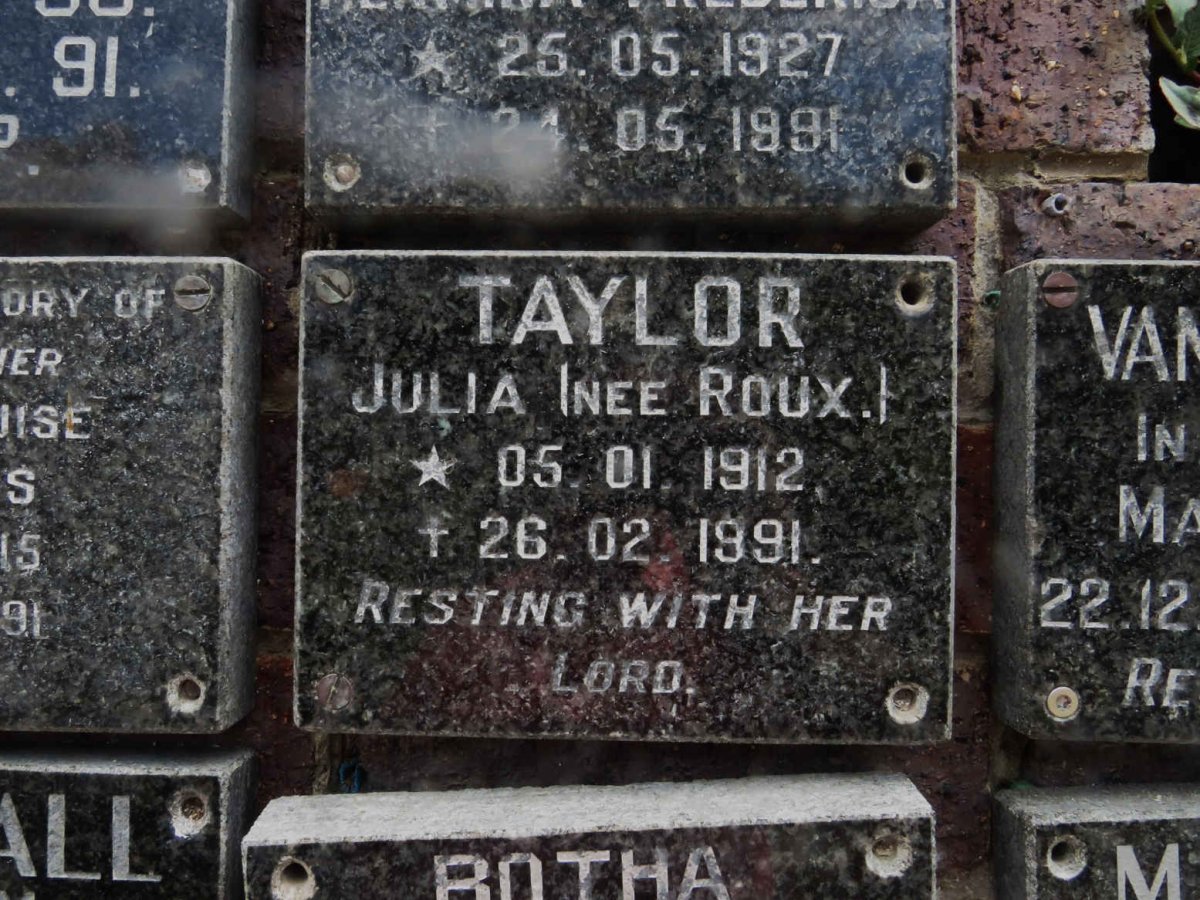 TAYLOR Julia nee ROUX 1912-1991