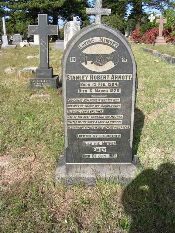 ARNOTT Stanley Robert 1904-1920  &amp; Emily -1951