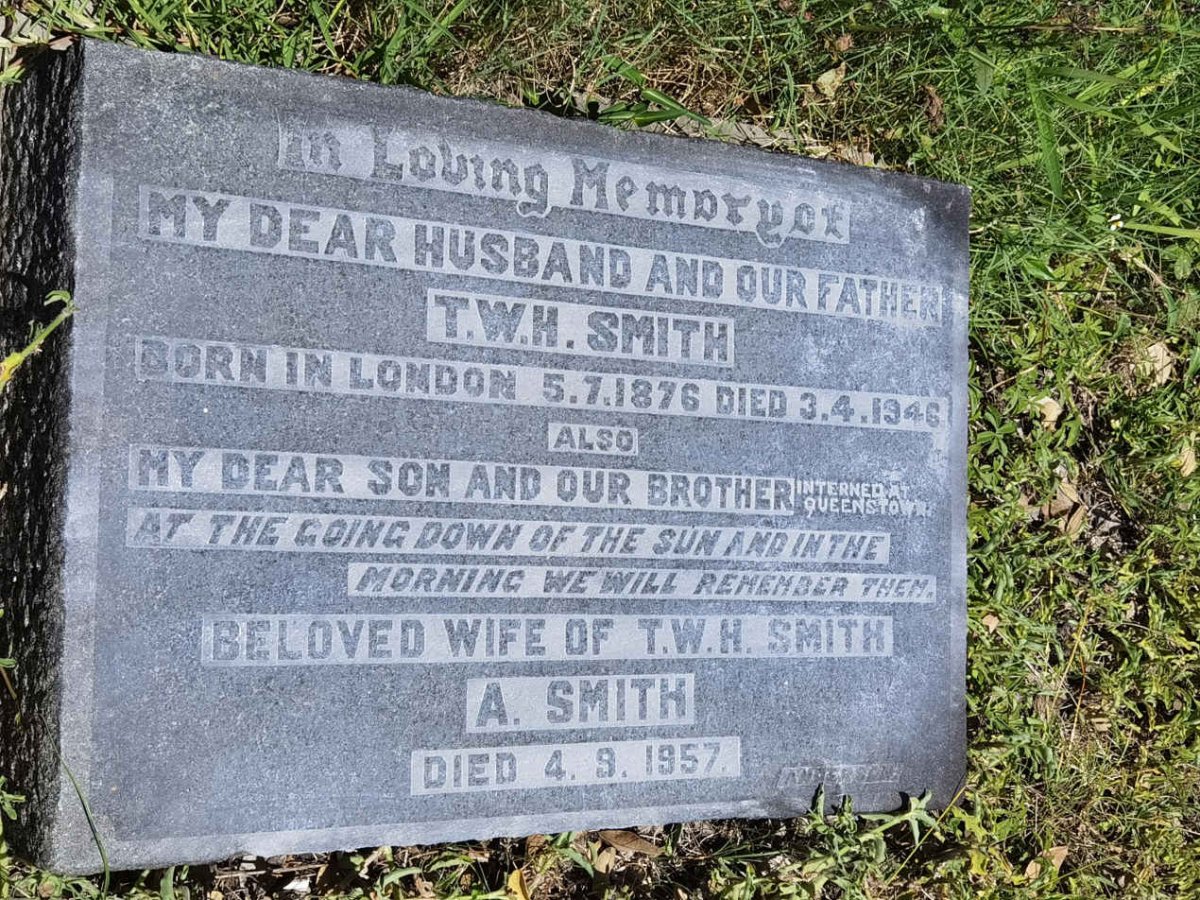 SMITH T.W.H. 1876-1946 & A. -1957 :: SMITH 