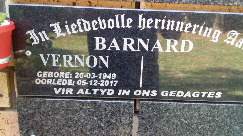 BARNARD Vernon 1949-2017
