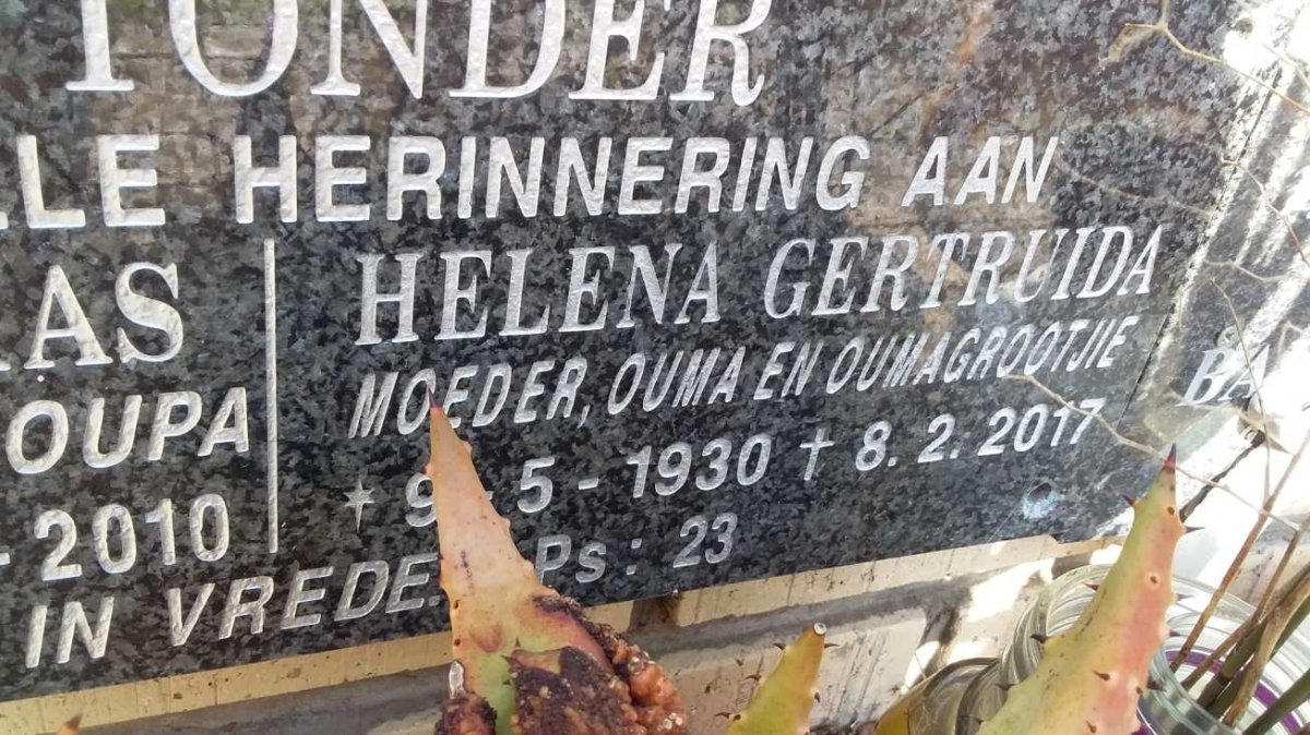 TONDER Louis Jeremias, van 1923-2010 &amp; Helena Gertruida 1930-2017