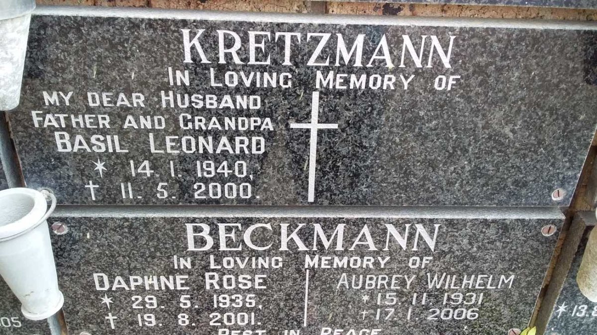 KRETZMANN Basil Leonard 1940-2000