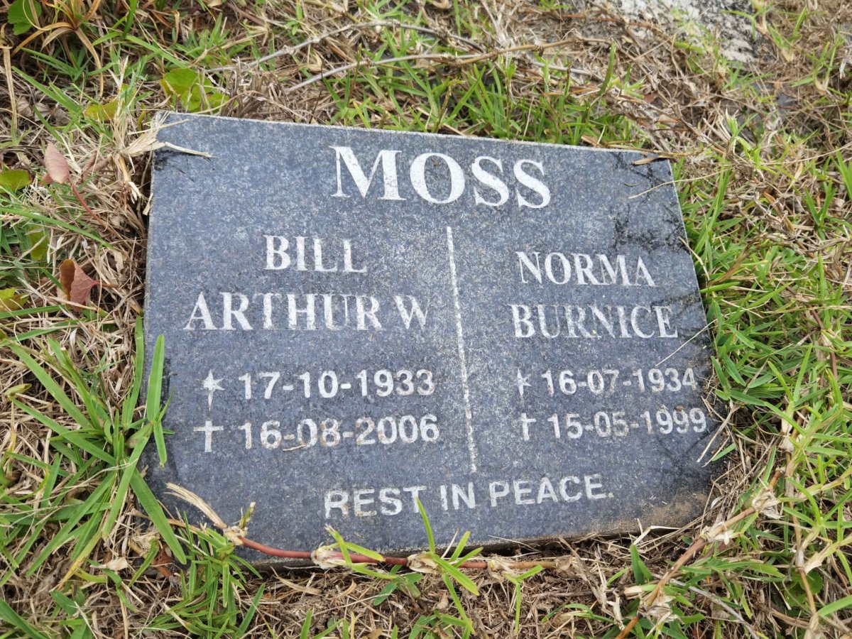 MOSS Bill Arthur W. 1933-2006 & Norma Burnice 1934-1999