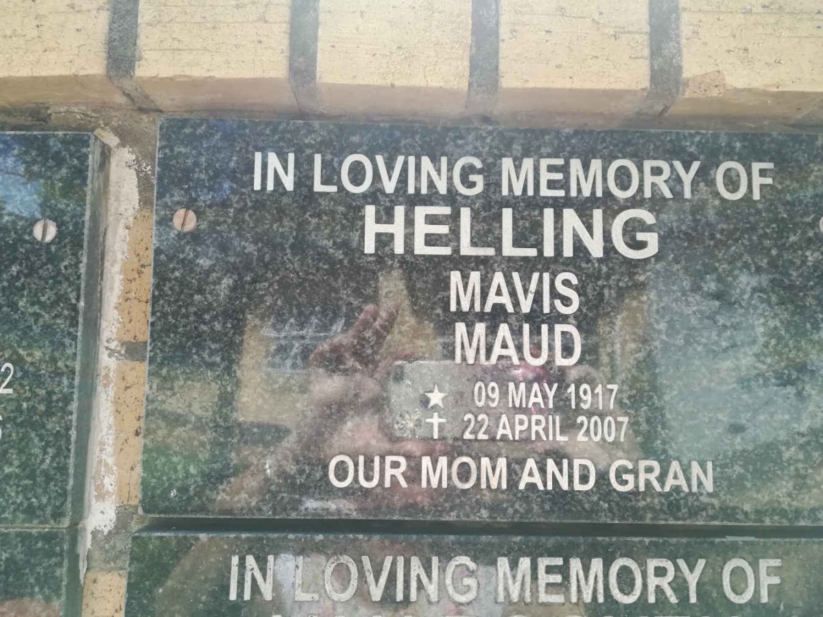 HELLING Mavis Maud 1917-2007