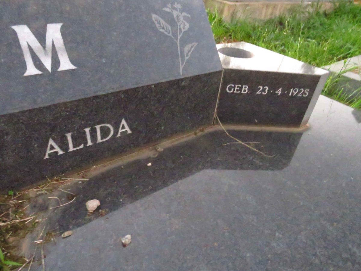 STRYDOM Nassau 1926-2002 & Alida 1925- _3