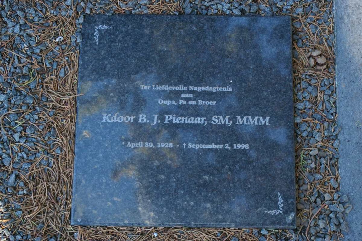 PIENAAR B.J. 1928-1998