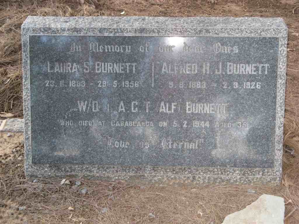 BURNETT Alfred H.J. 1883-1926 &amp; Laura S. 1883-1956 :: BURNETT  A.G.T. -1944