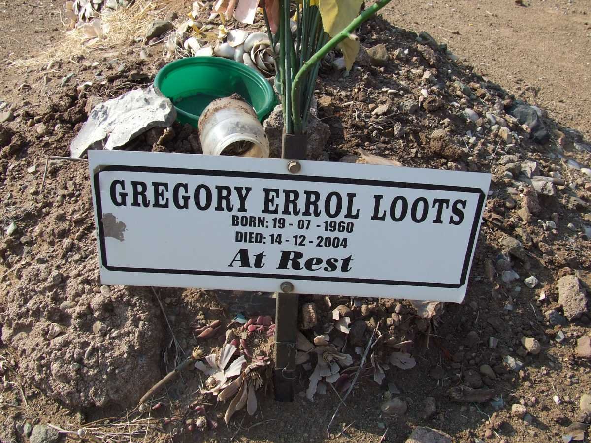 LOOTS Gregory Errol 1960-2004