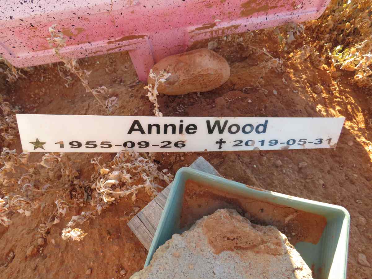 WOOD Annie 1955-2019