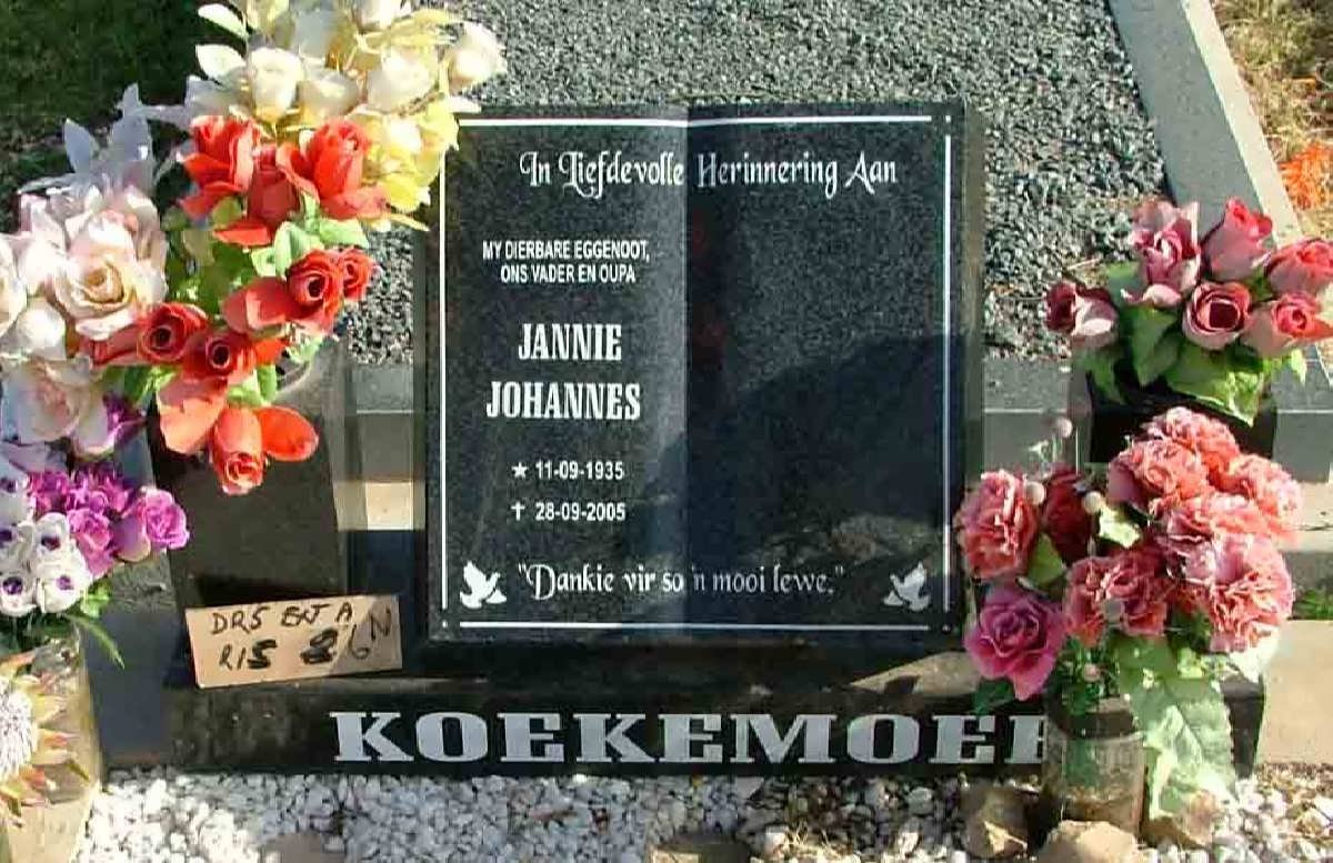 KOEKEMOER Jannie Johannes 1935-2005