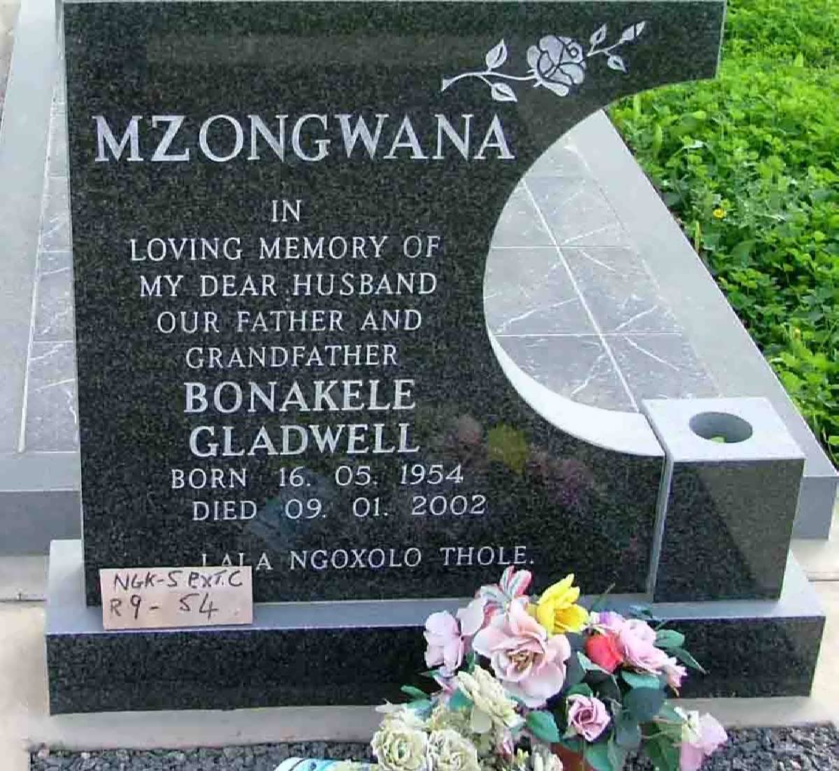 MZONGWANA Bonakele Gladwell 1954-2002